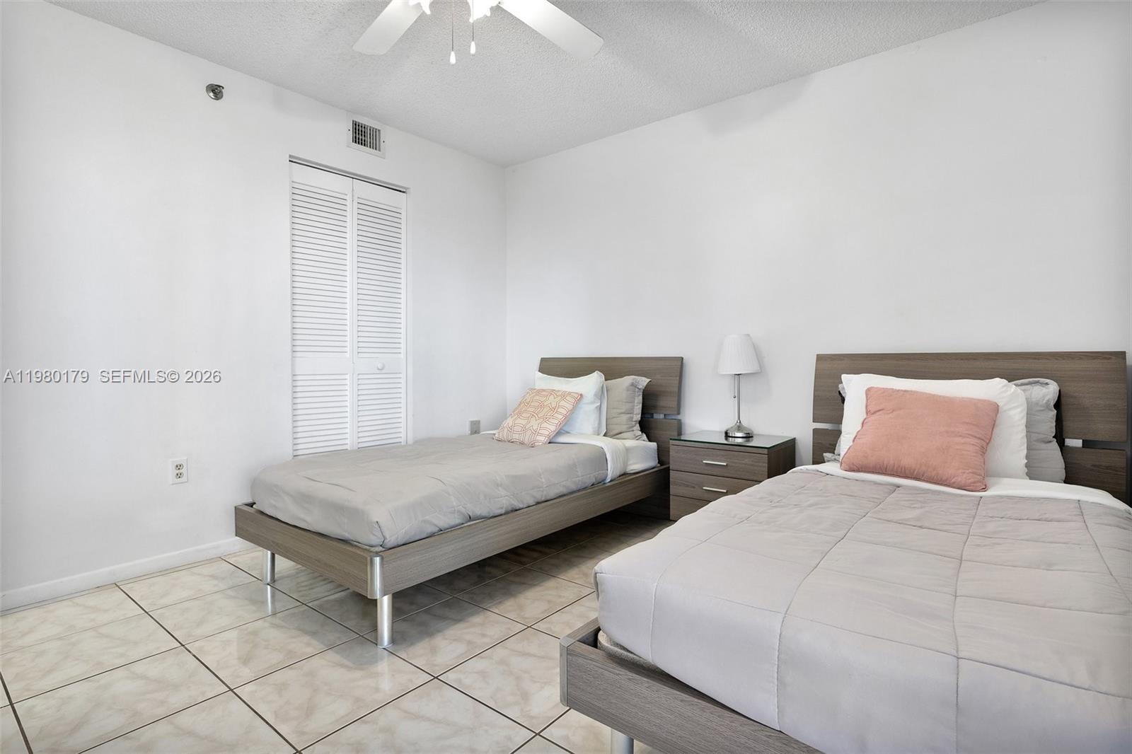 17801 N Bay Rd # 607