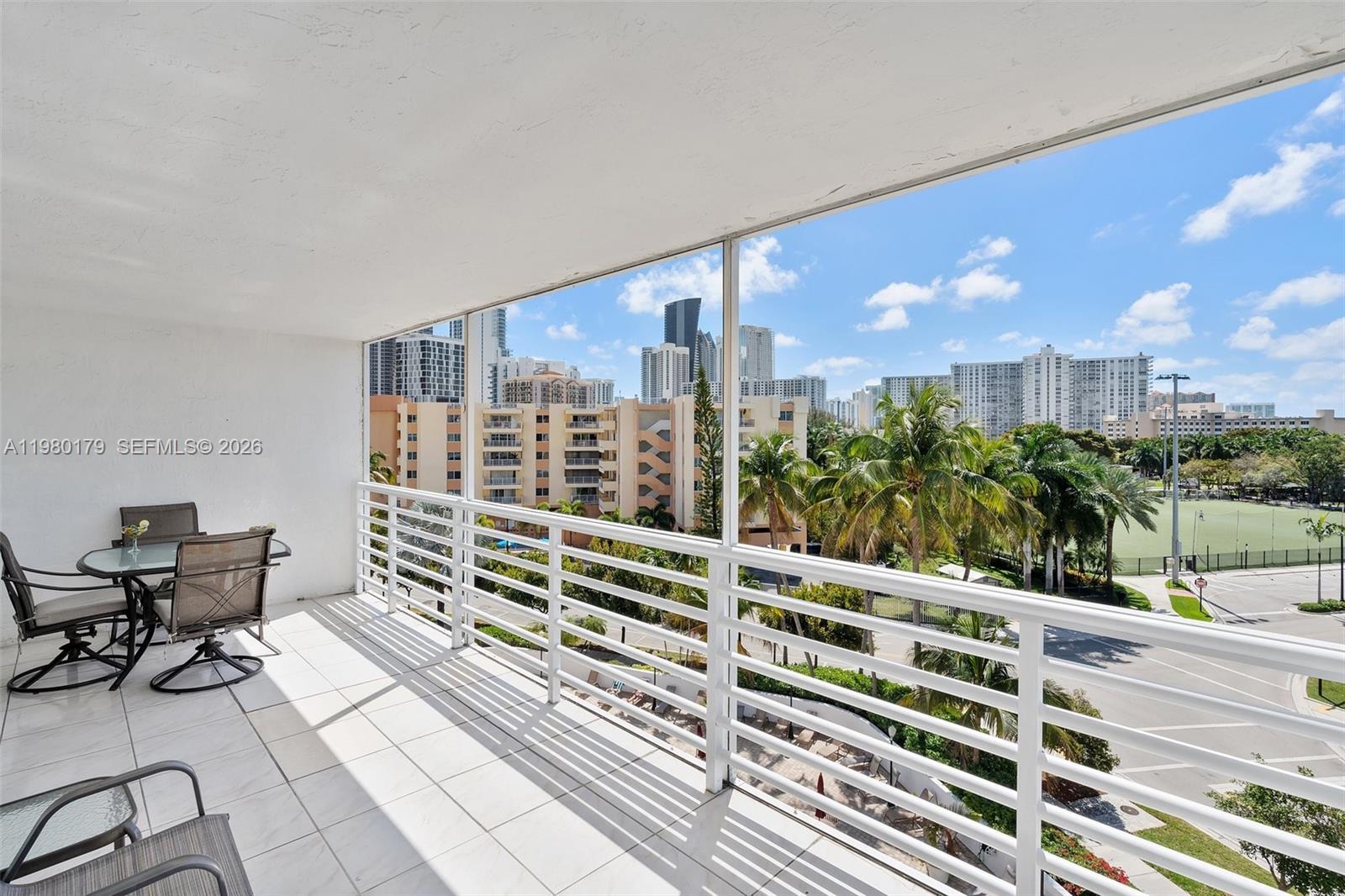 17801 N Bay Rd # 607