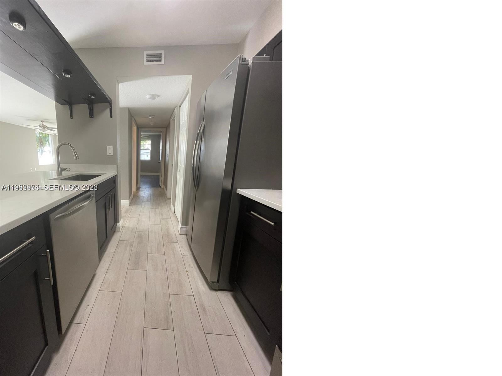 2811 N Oakland Forest Dr # 110