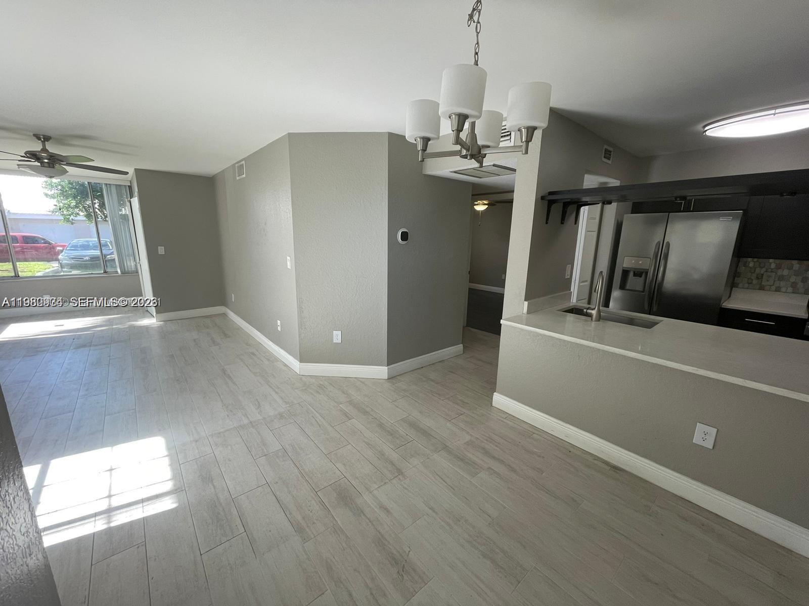 2811 N Oakland Forest Dr # 110