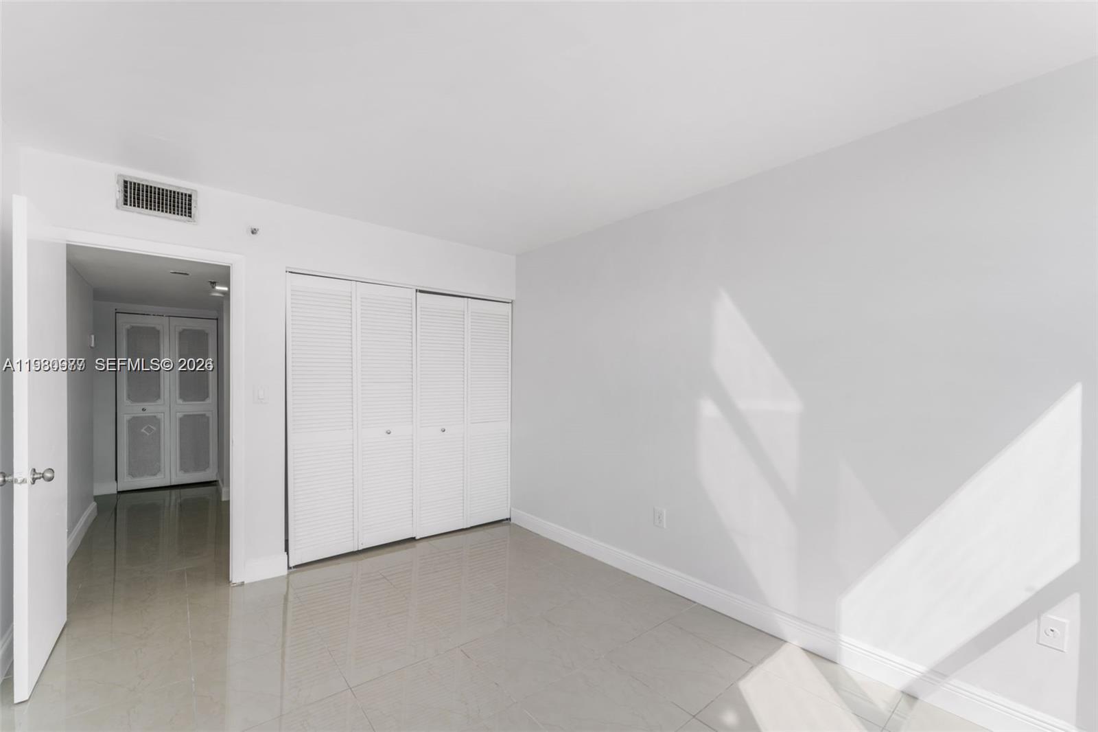 17890 W Dixie Hwy # 501