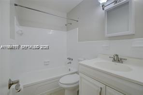 2020 NE 51st Ct # 203