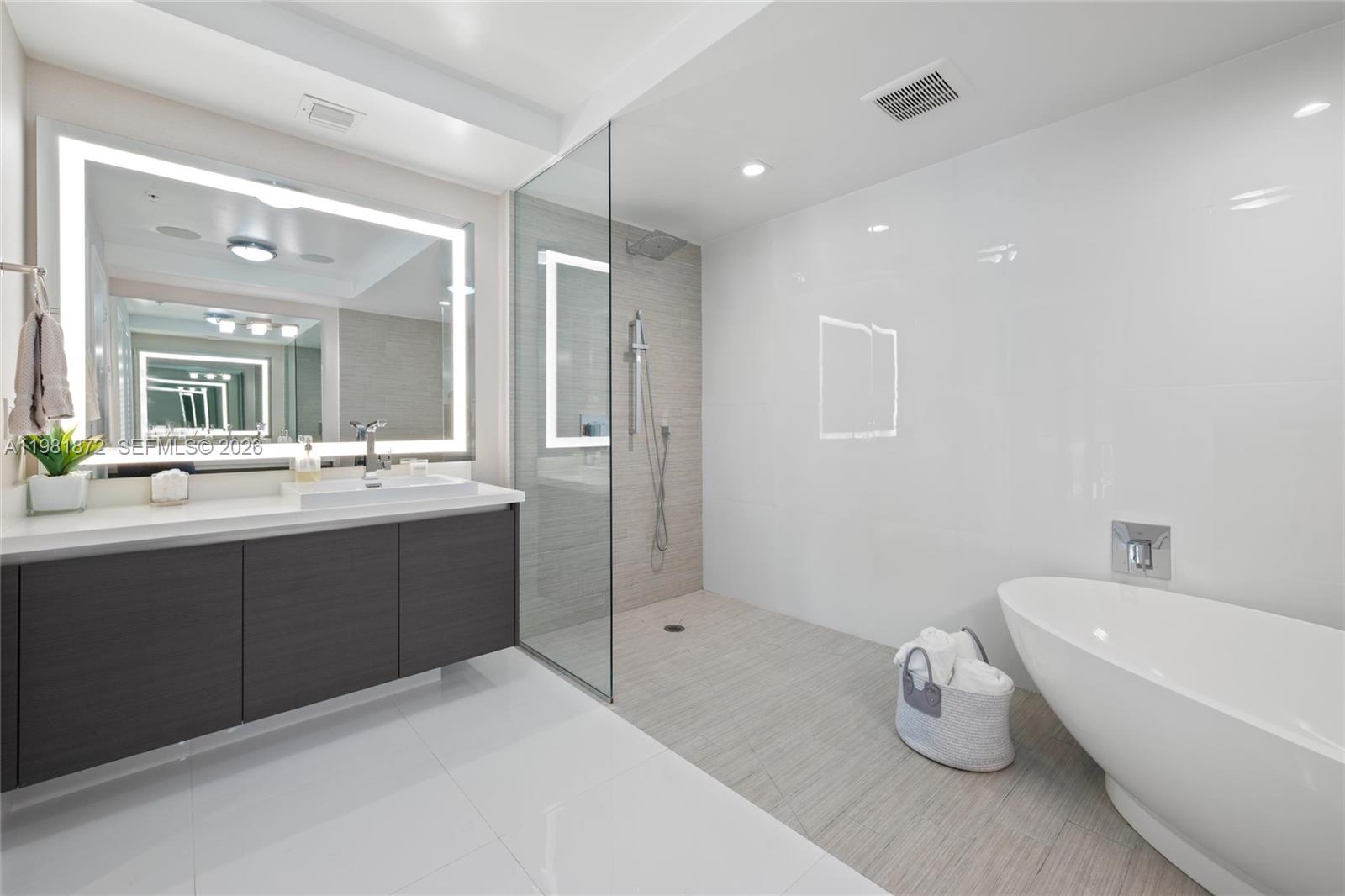 300 Sunny Isles Blvd # 1501 Unit: 4-1501