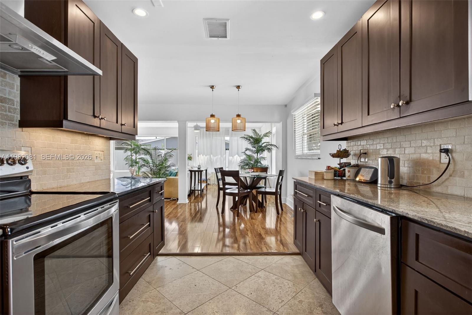 2136 NE 56th Pl