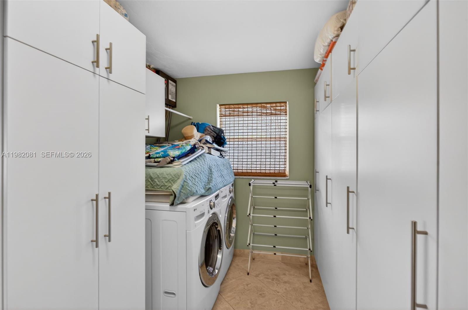 2136 NE 56th Pl