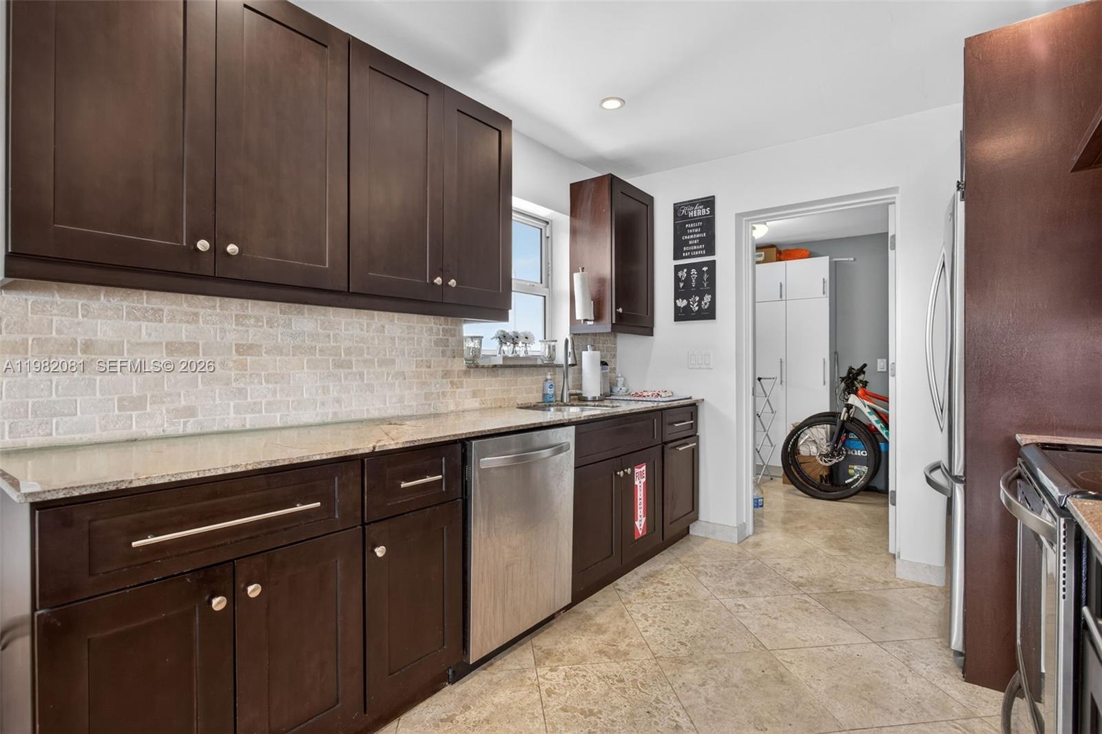 2136 NE 56th Pl