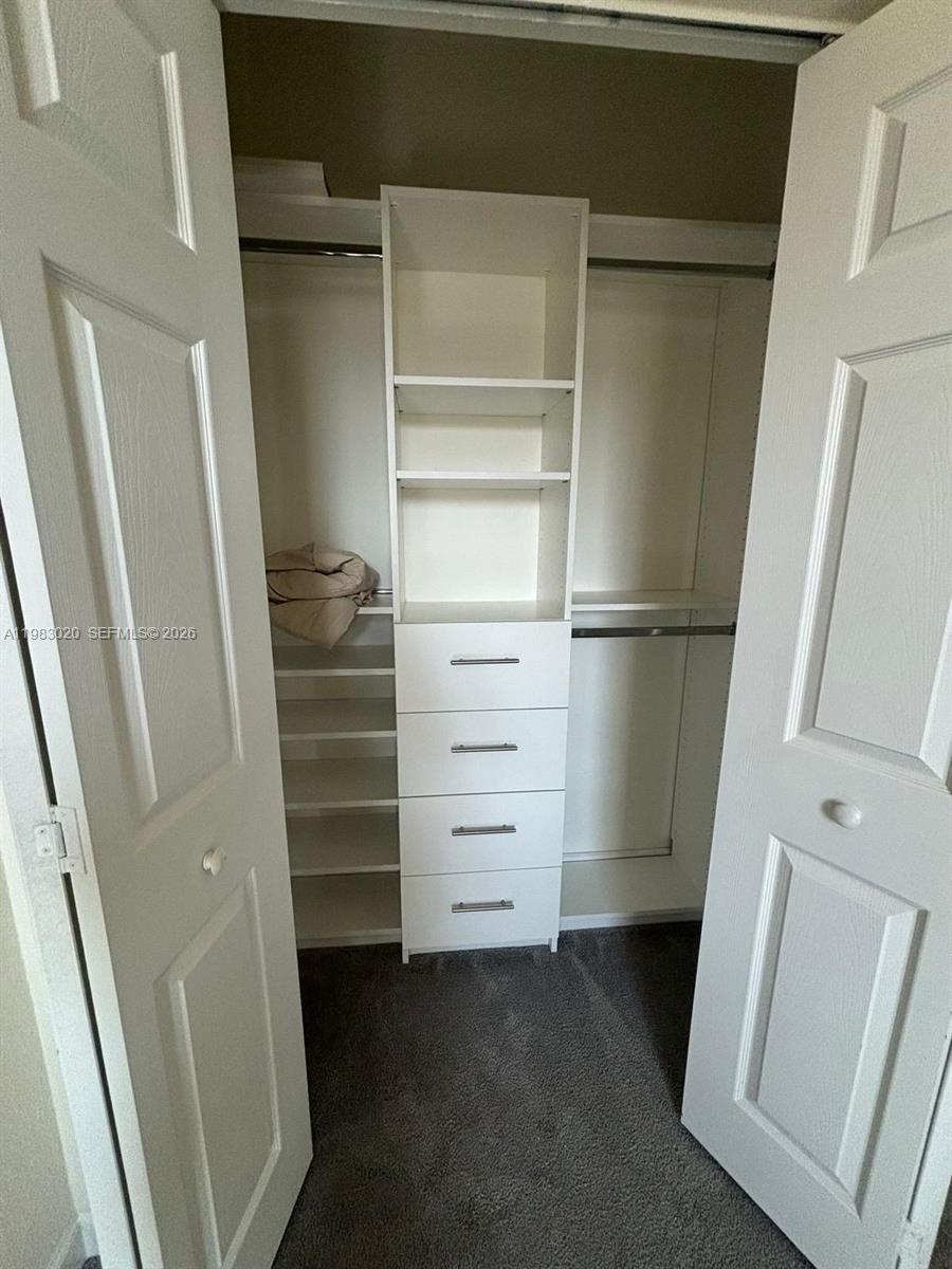 3337 W 105th Ter
