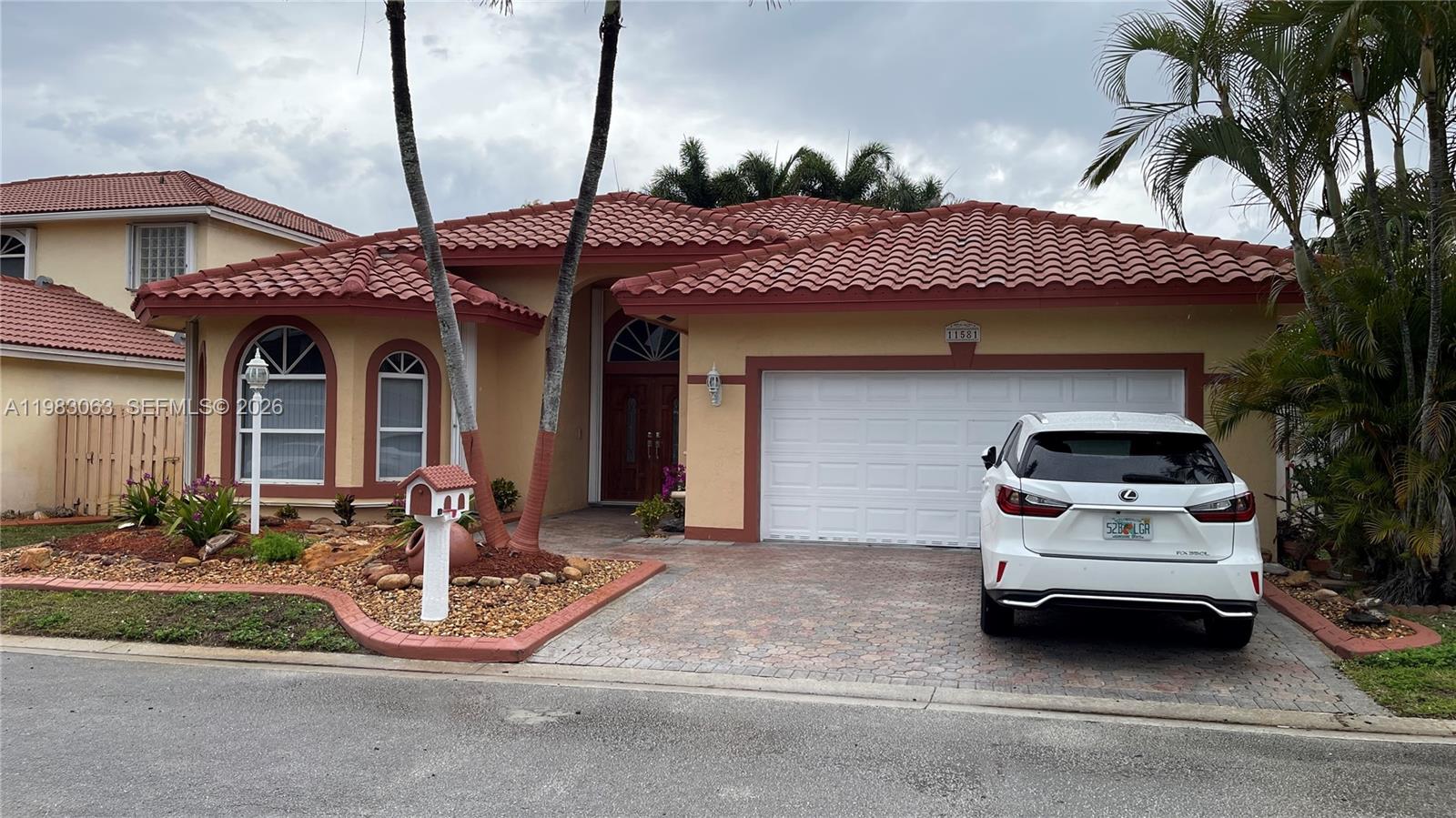 11581 SW 10th Ct