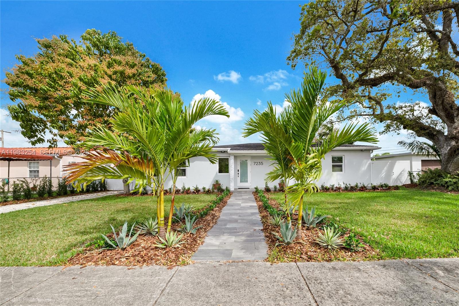 7235 SW 39th St