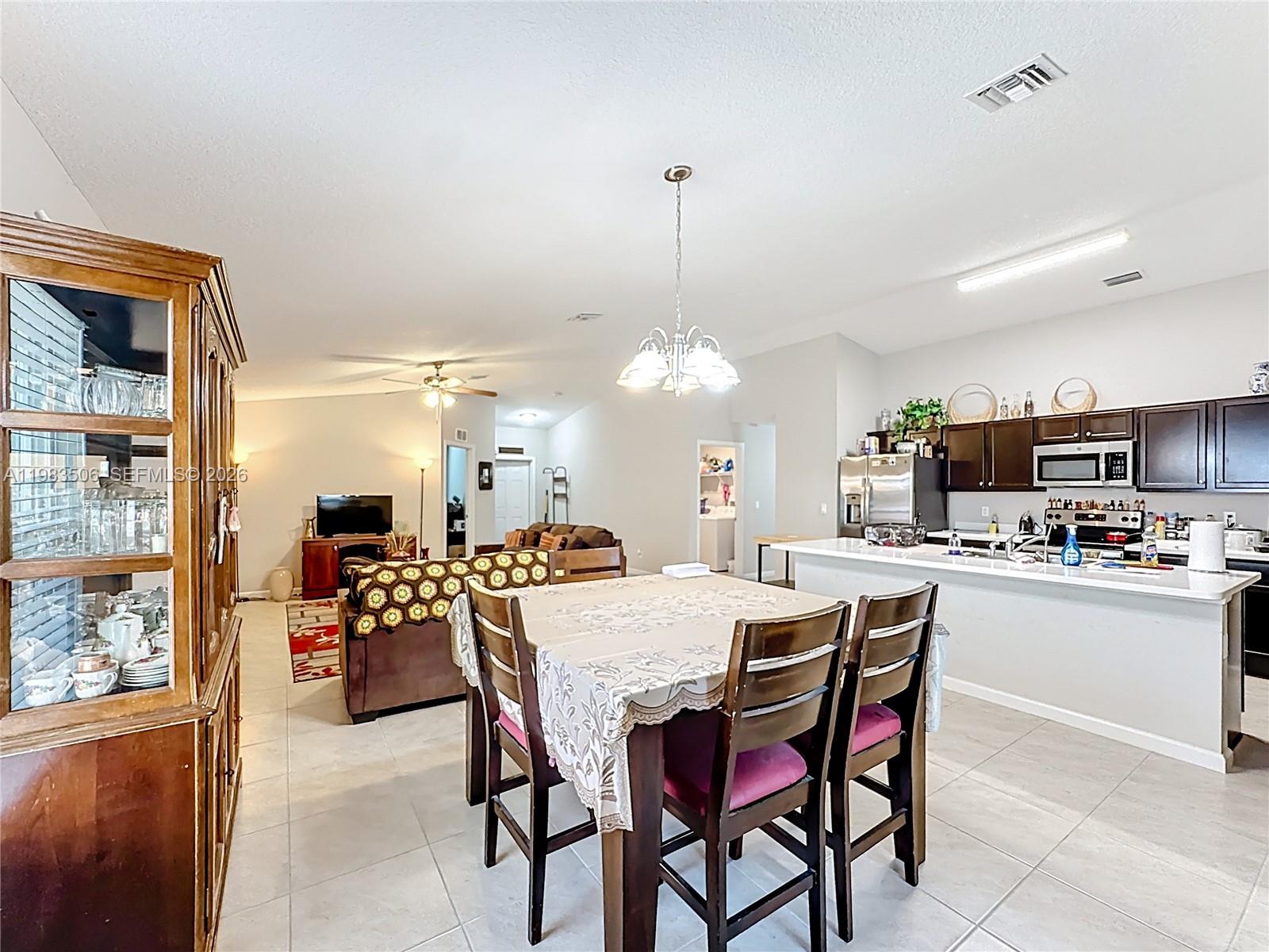 865 SW Mccracken Ave, Port St. Lucie