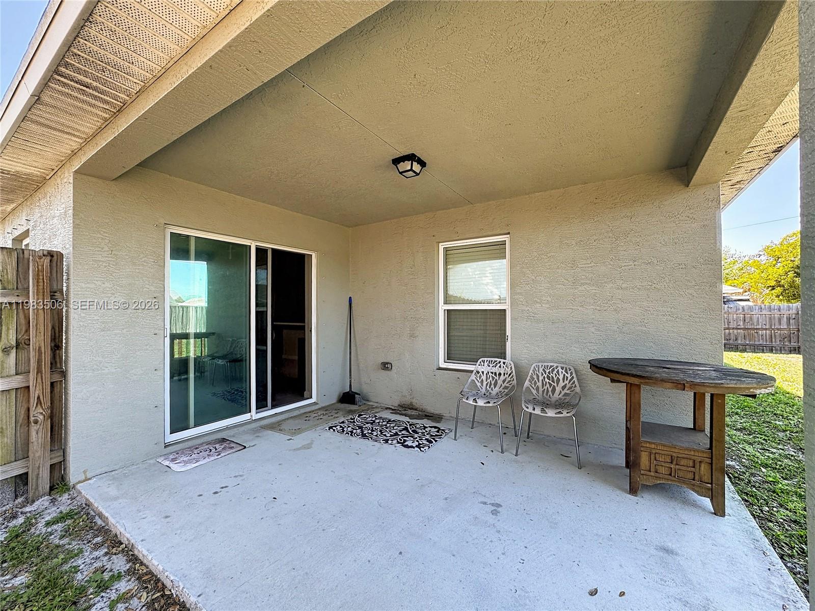865 SW Mccracken Ave, Port St. Lucie