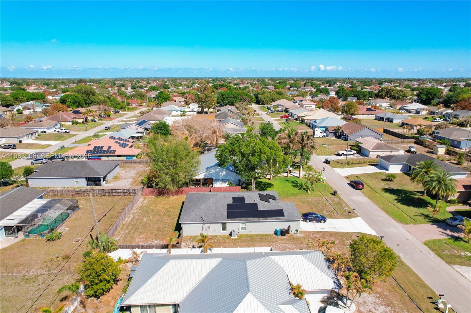 865 SW Mccracken Ave, Port St. Lucie