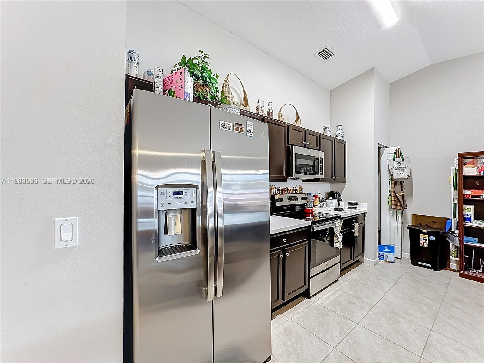 865 SW Mccracken Ave, Port St. Lucie