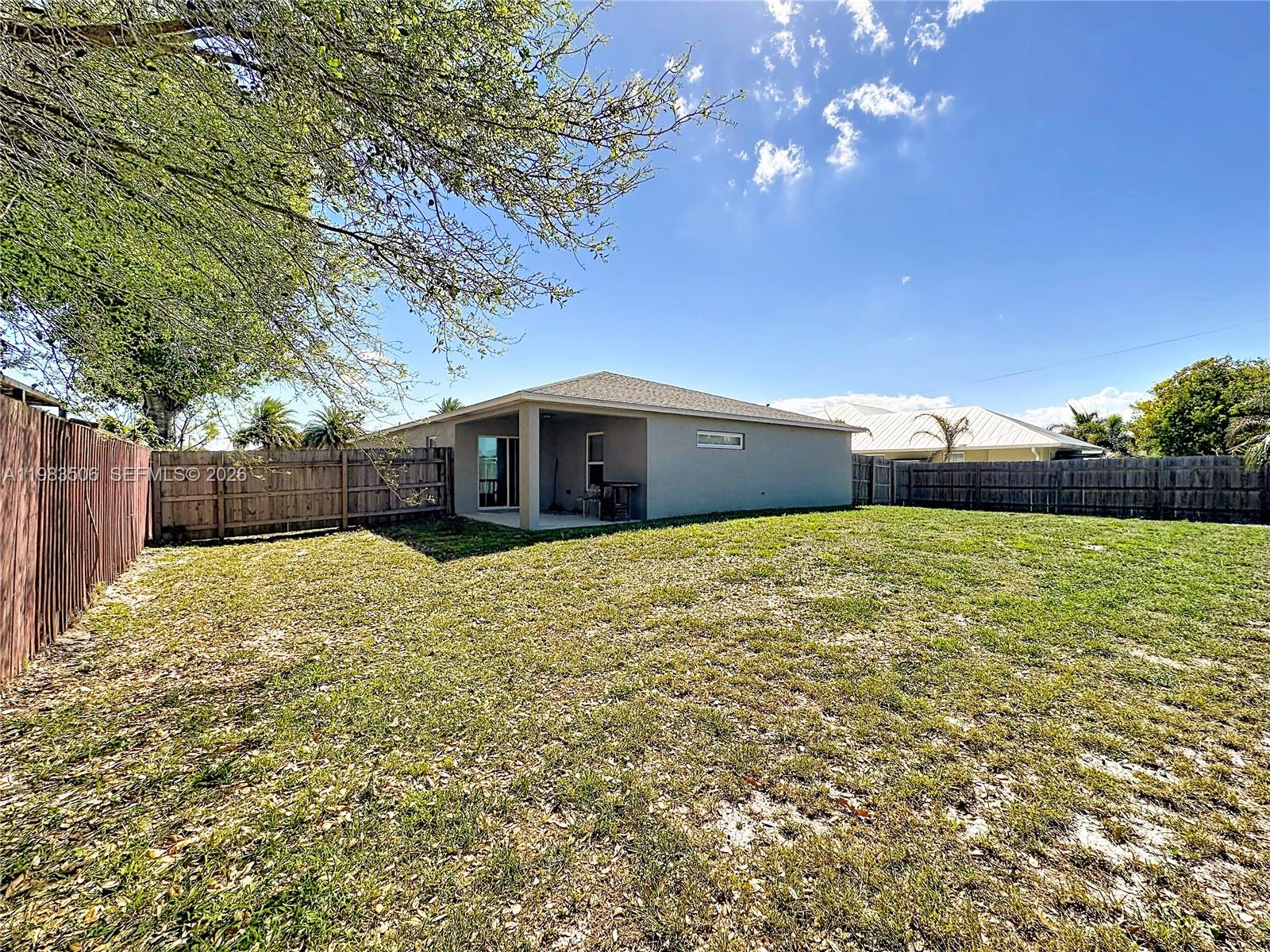 865 SW Mccracken Ave, Port St. Lucie