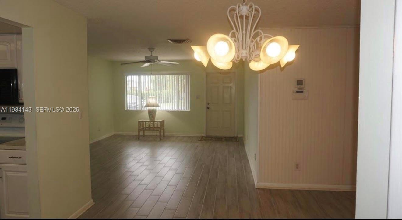 328 Riverdale Rd