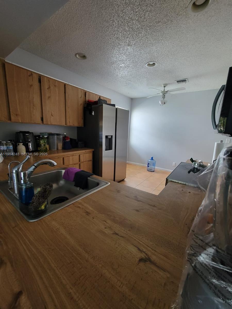9787 Riverside Dr # 4 Unit: 62-4