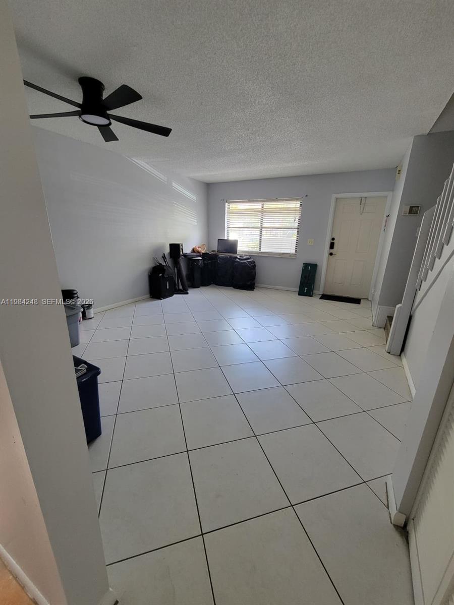 9787 Riverside Dr # 4 Unit: 62-4