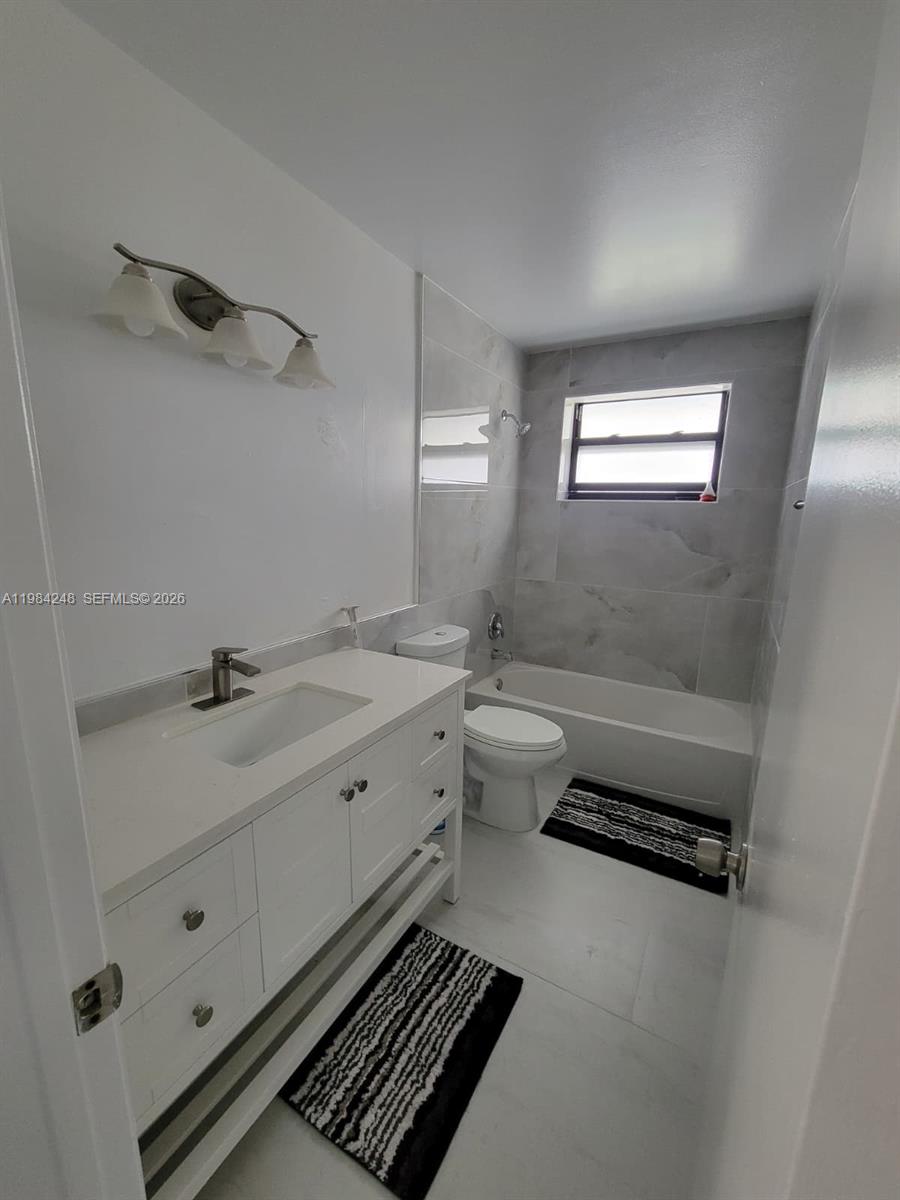 9787 Riverside Dr # 4 Unit: 62-4