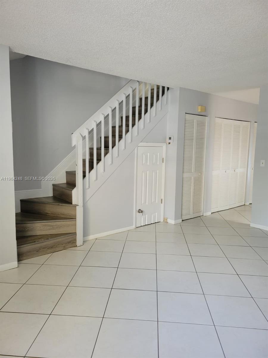 9787 Riverside Dr # 4 Unit: 62-4