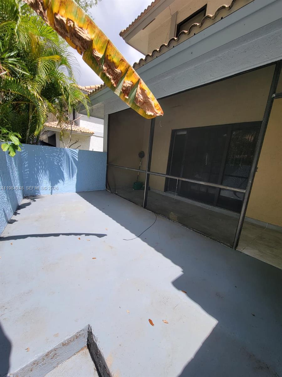 9787 Riverside Dr # 4 Unit: 62-4