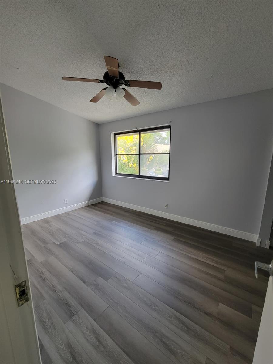 9787 Riverside Dr # 4 Unit: 62-4