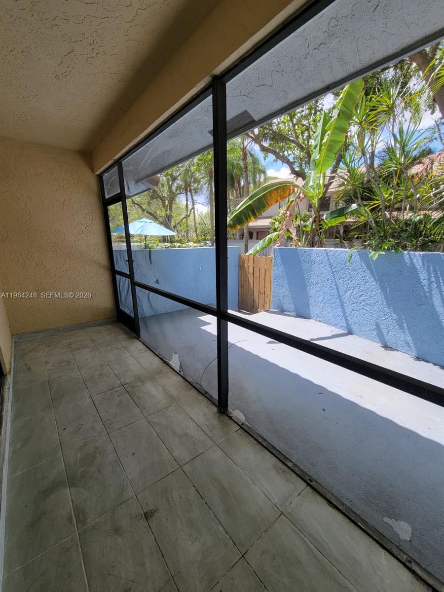 9787 Riverside Dr # 4 Unit: 62-4