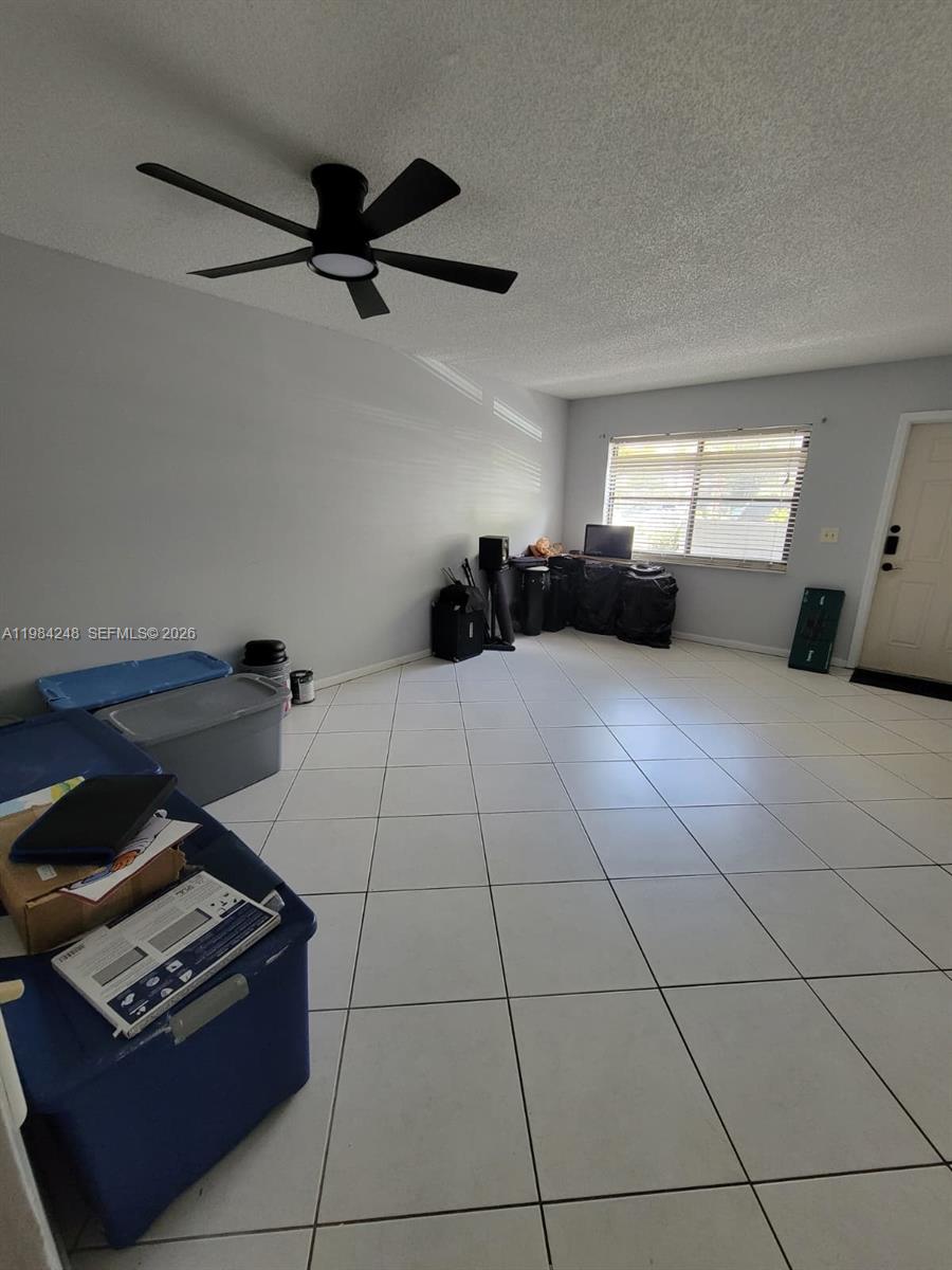 9787 Riverside Dr # 4 Unit: 62-4