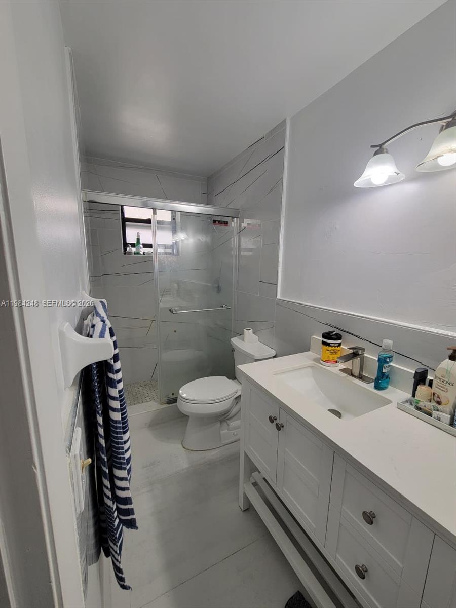 9787 Riverside Dr # 4 Unit: 62-4