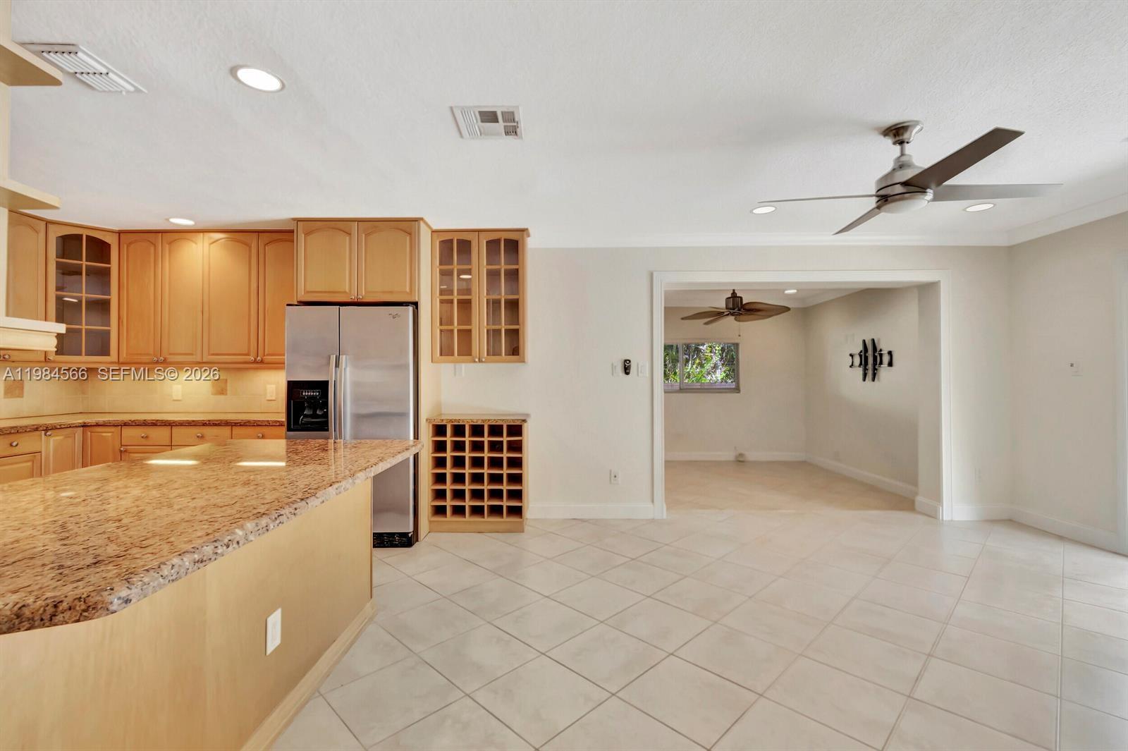 11 Forest Hills Ln