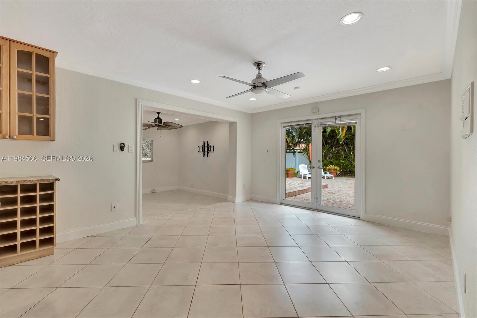 11 Forest Hills Ln