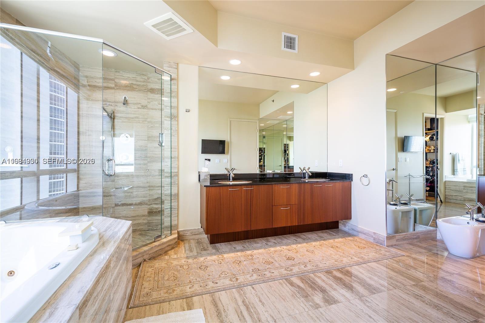 16001 Collins Ave # 1106