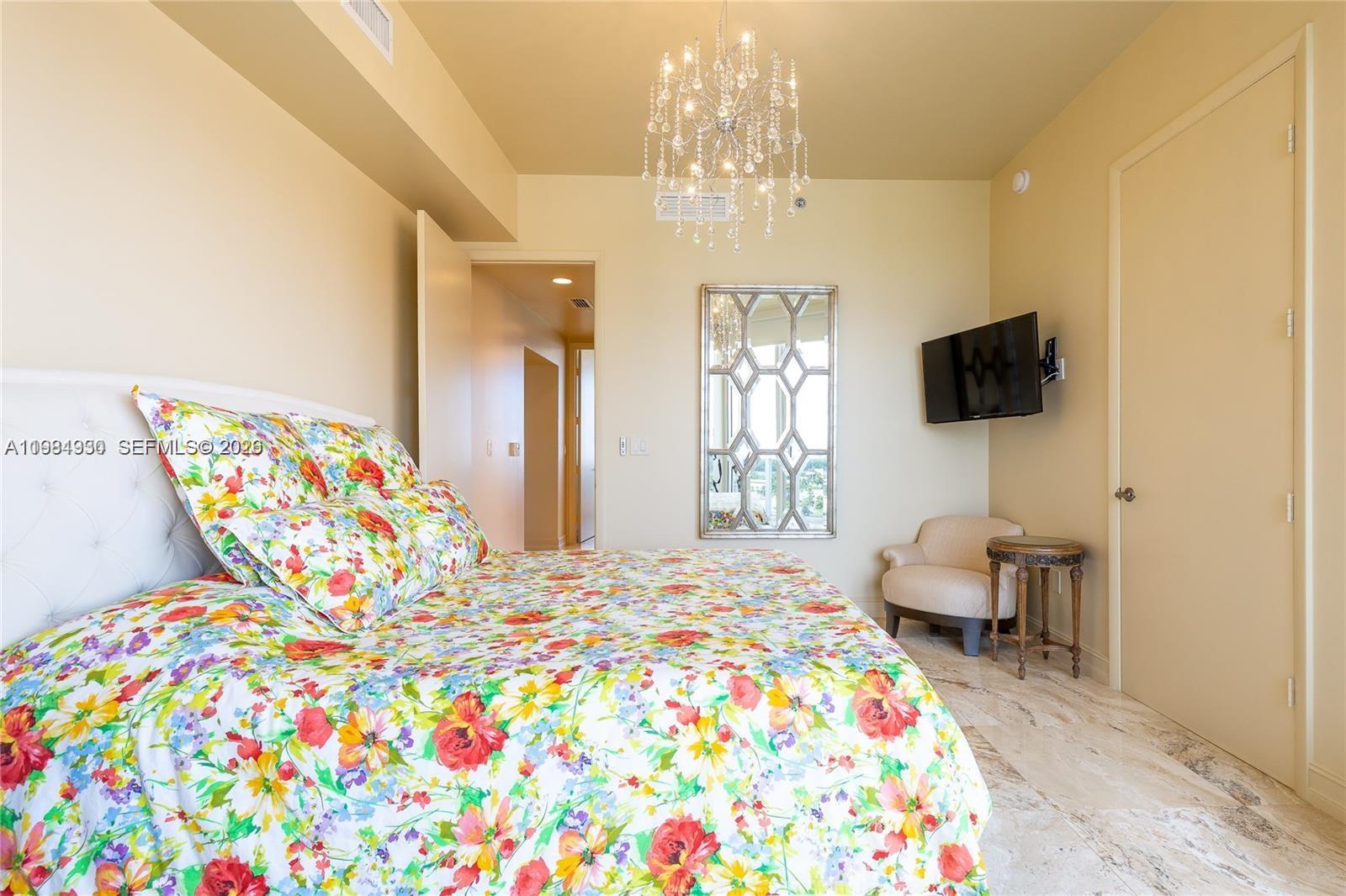 16001 Collins Ave # 1106