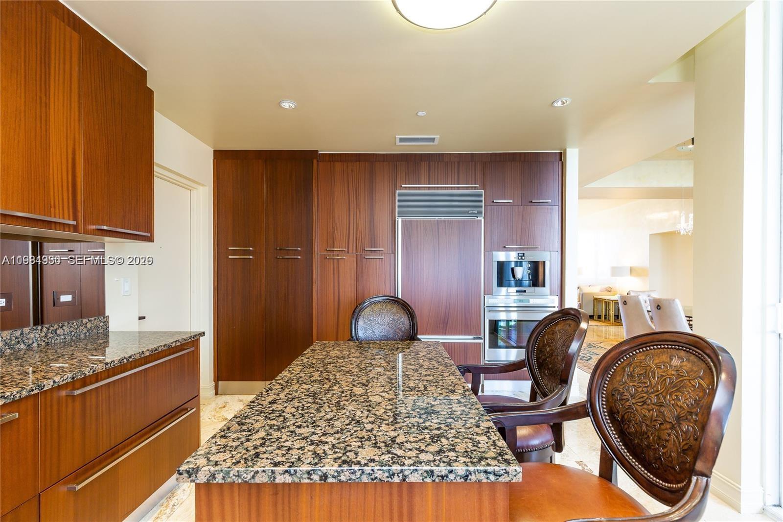 16001 Collins Ave # 1106