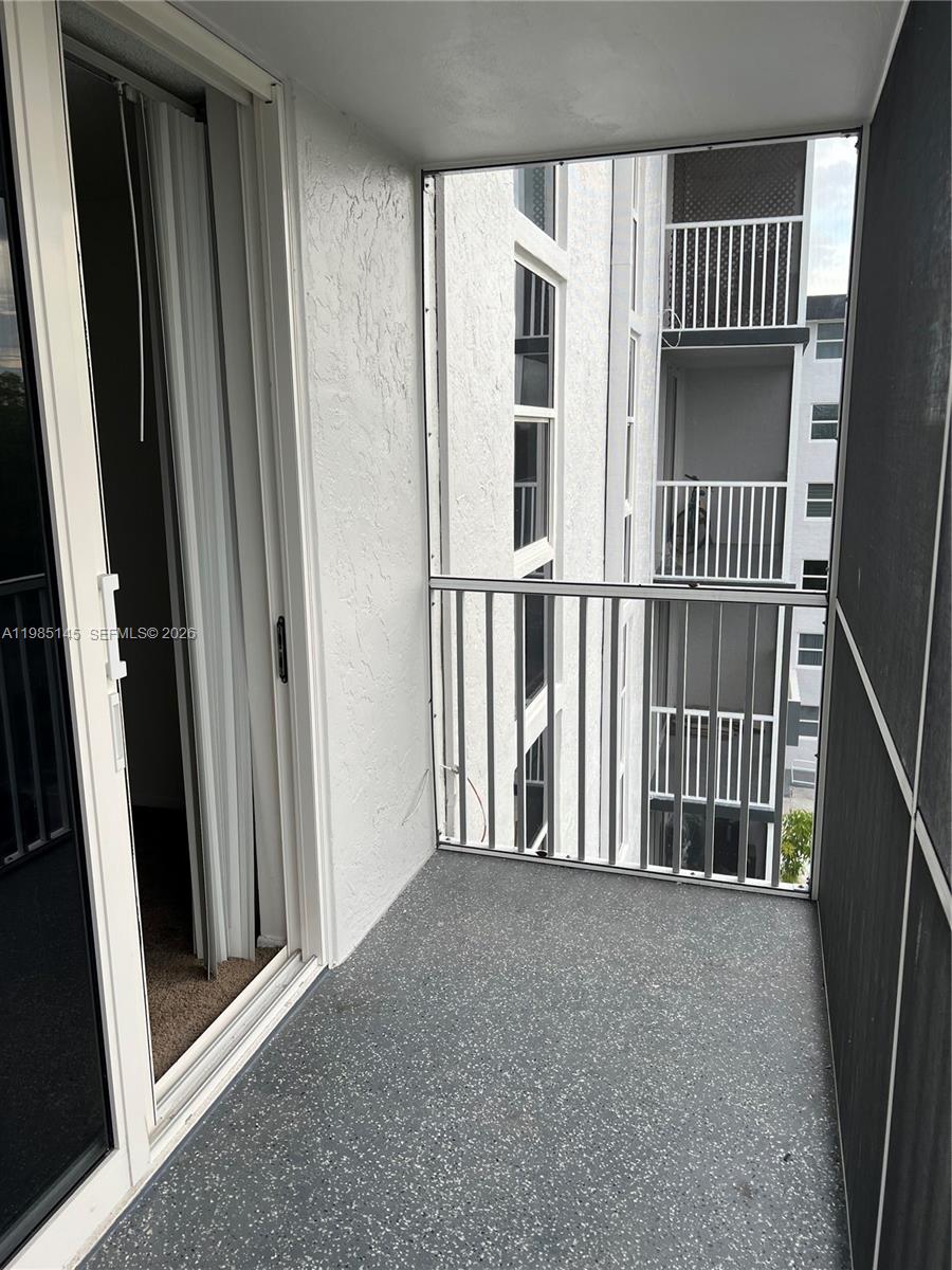 16950 W Dixie Hwy # 529 Unit: A-529