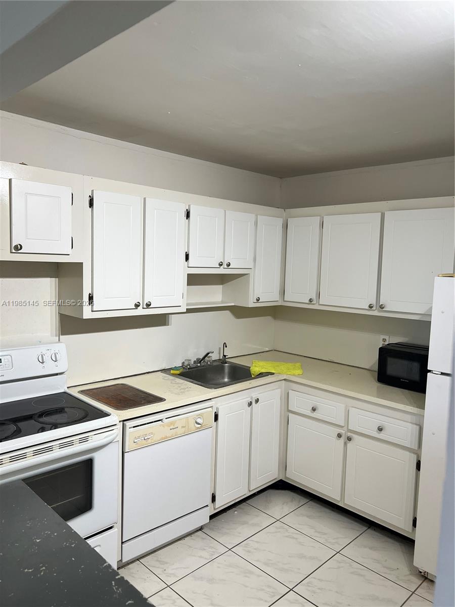 16950 W Dixie Hwy # 529 Unit: A-529