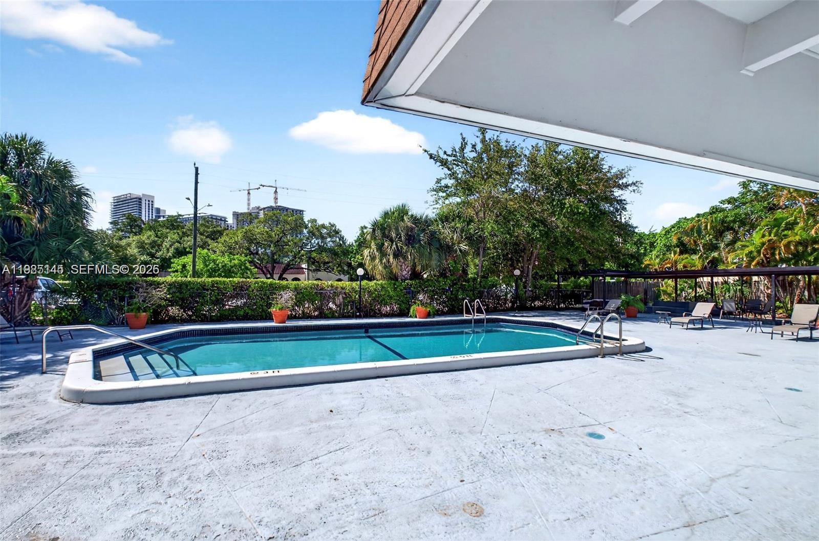 16950 W Dixie Hwy # 529 Unit: A-529