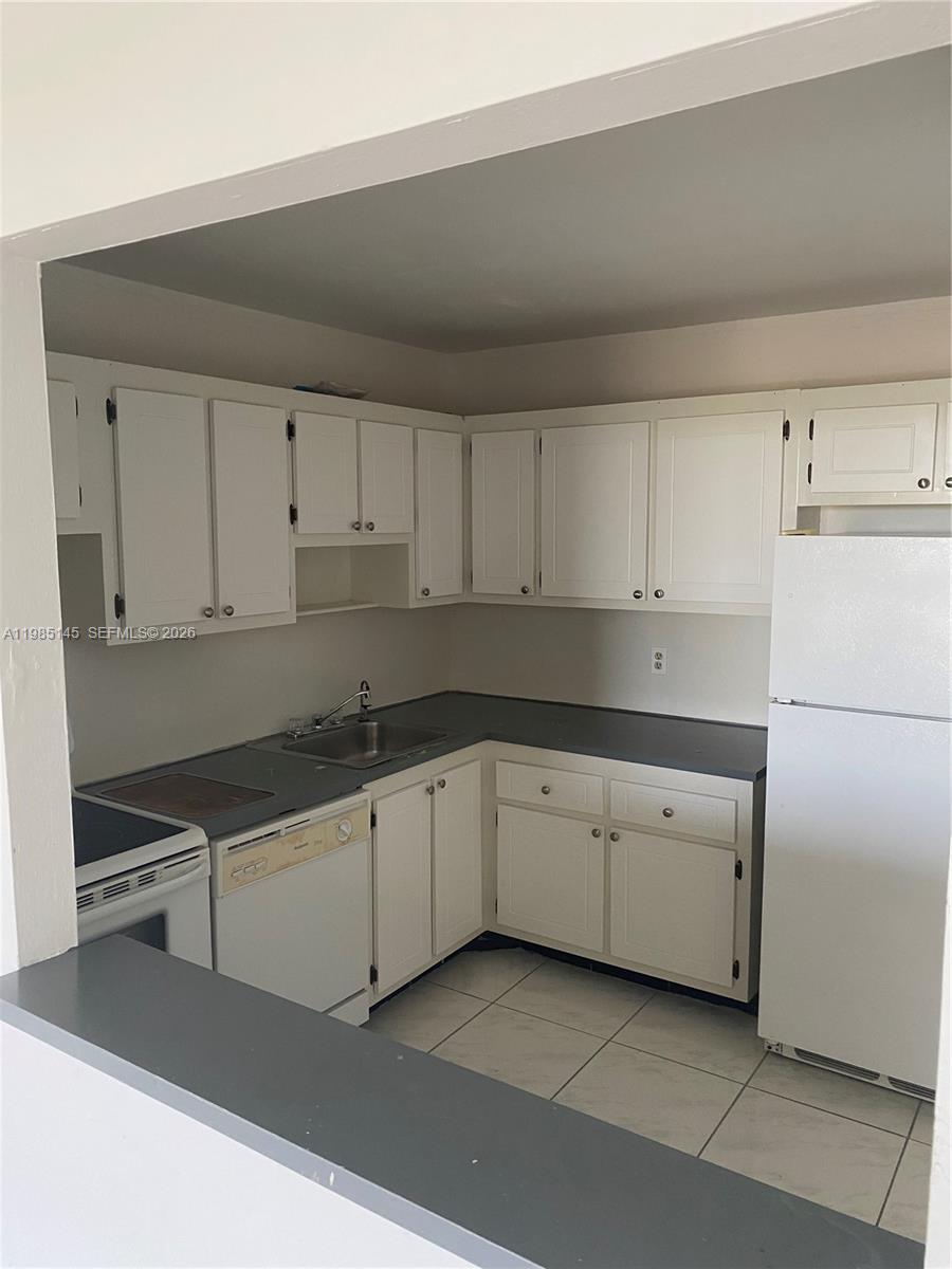 16950 W Dixie Hwy # 529 Unit: A-529