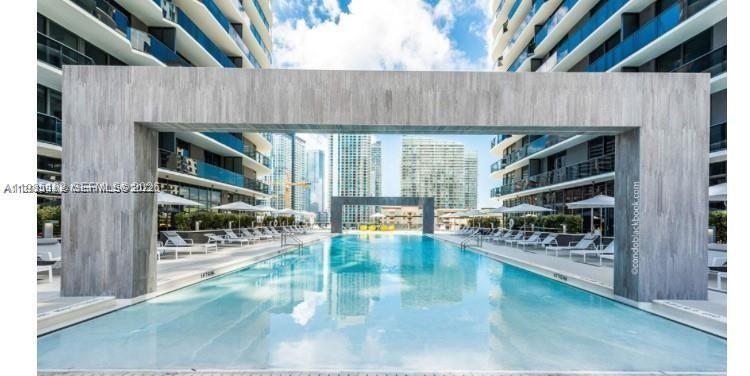 55 SW 9th St # 2901