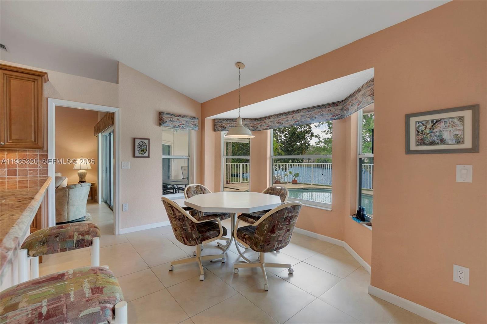 4927 NW 67th Ave
