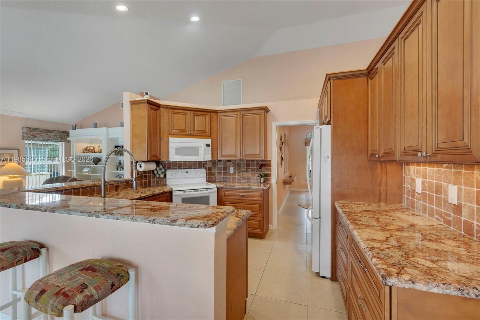 4927 NW 67th Ave
