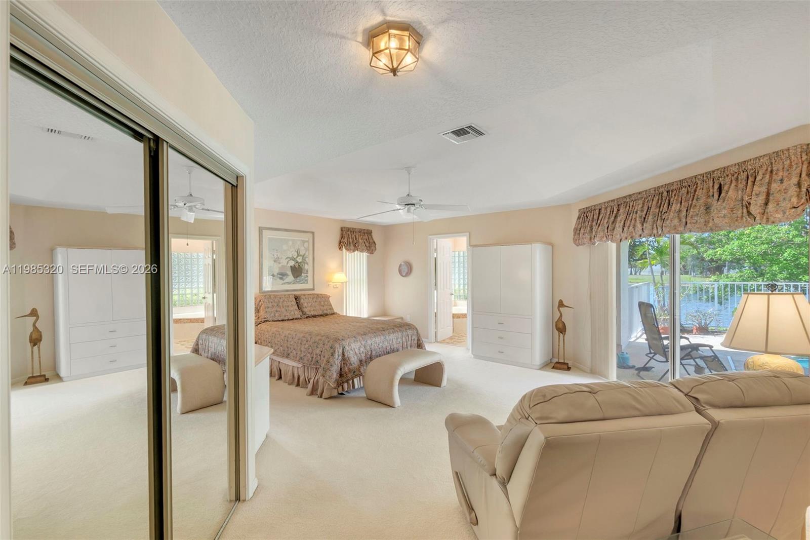 4927 NW 67th Ave