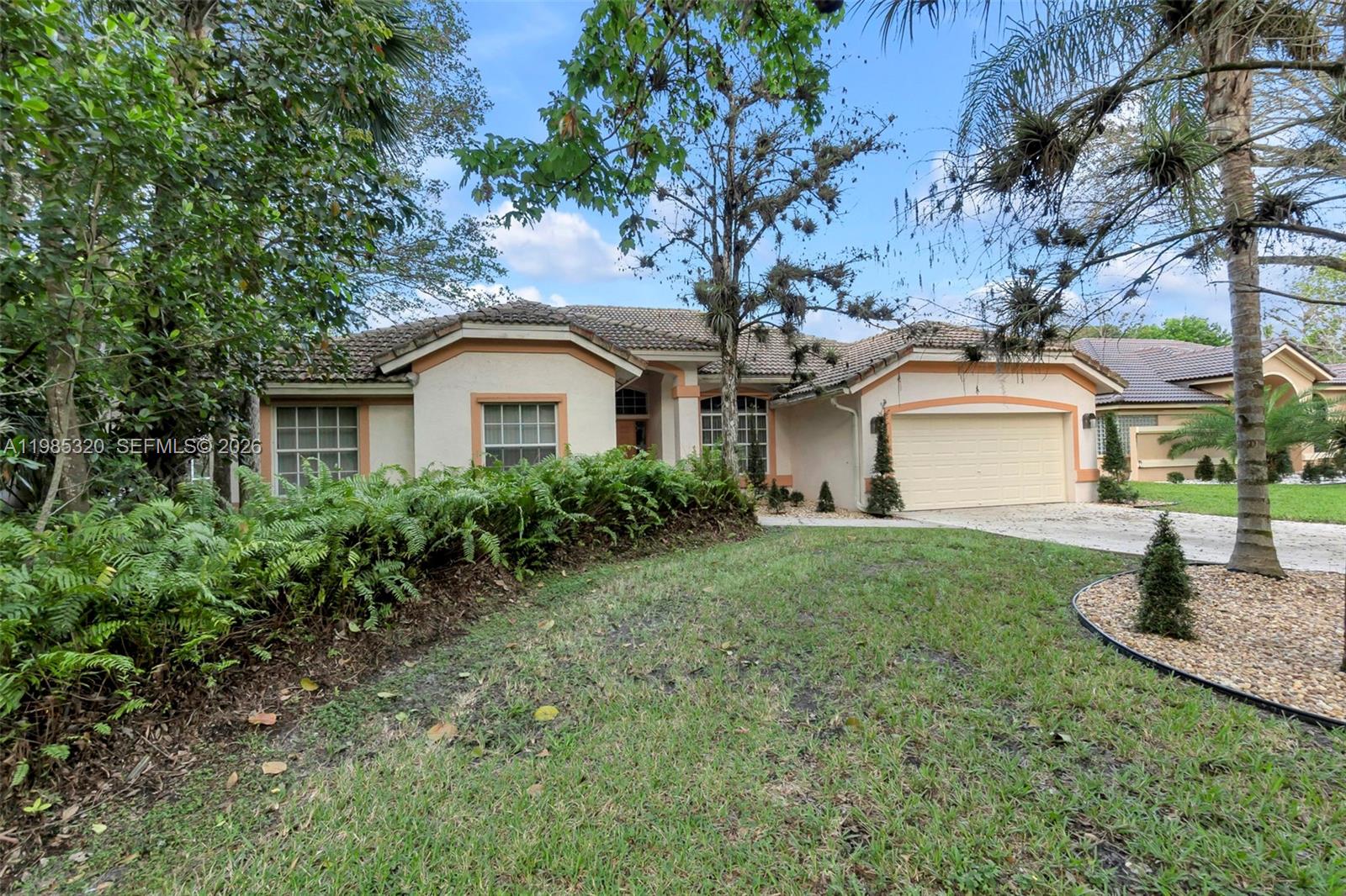 4927 NW 67th Ave