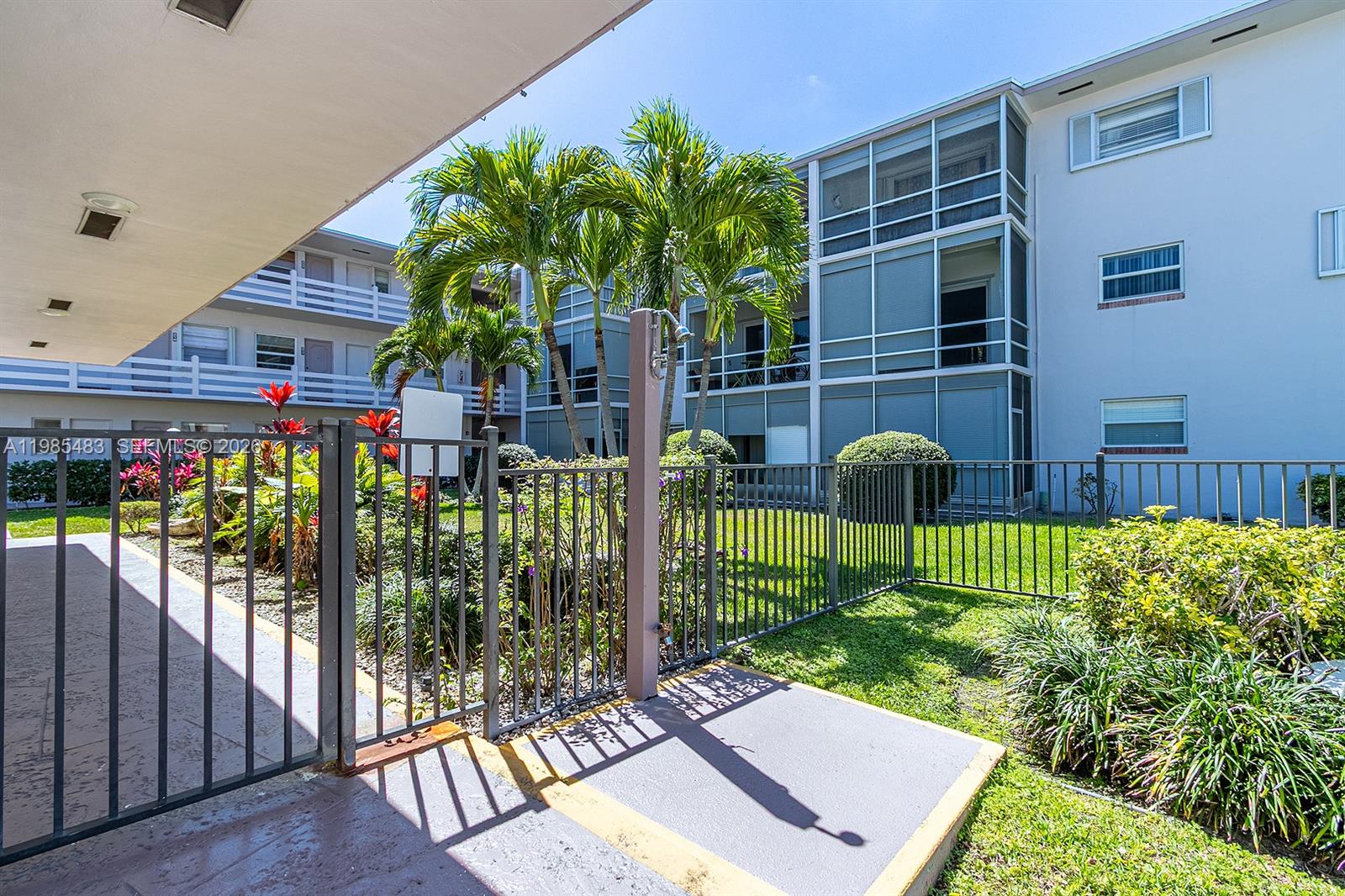700 Layne Blvd # 118
