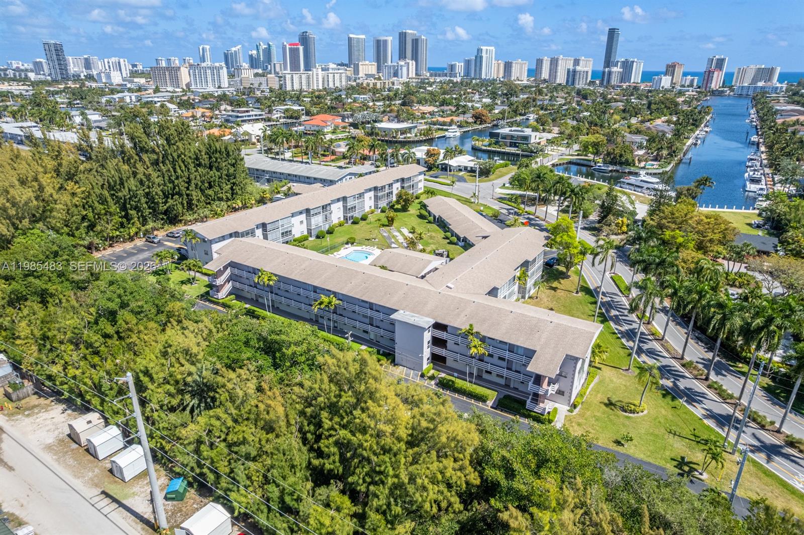 700 Layne Blvd # 118