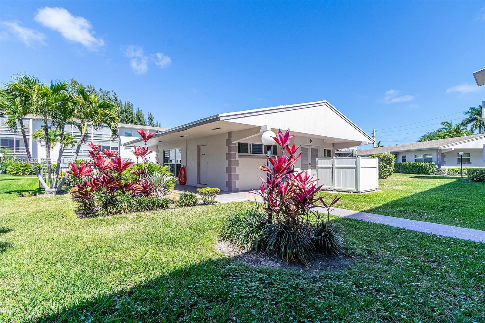 700 Layne Blvd # 118