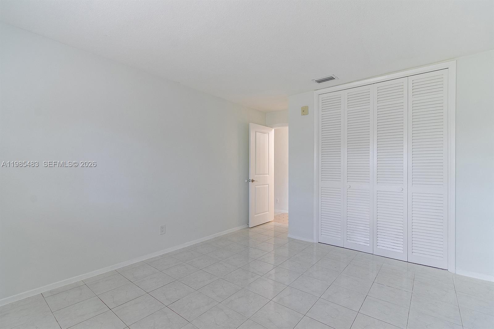 700 Layne Blvd # 118