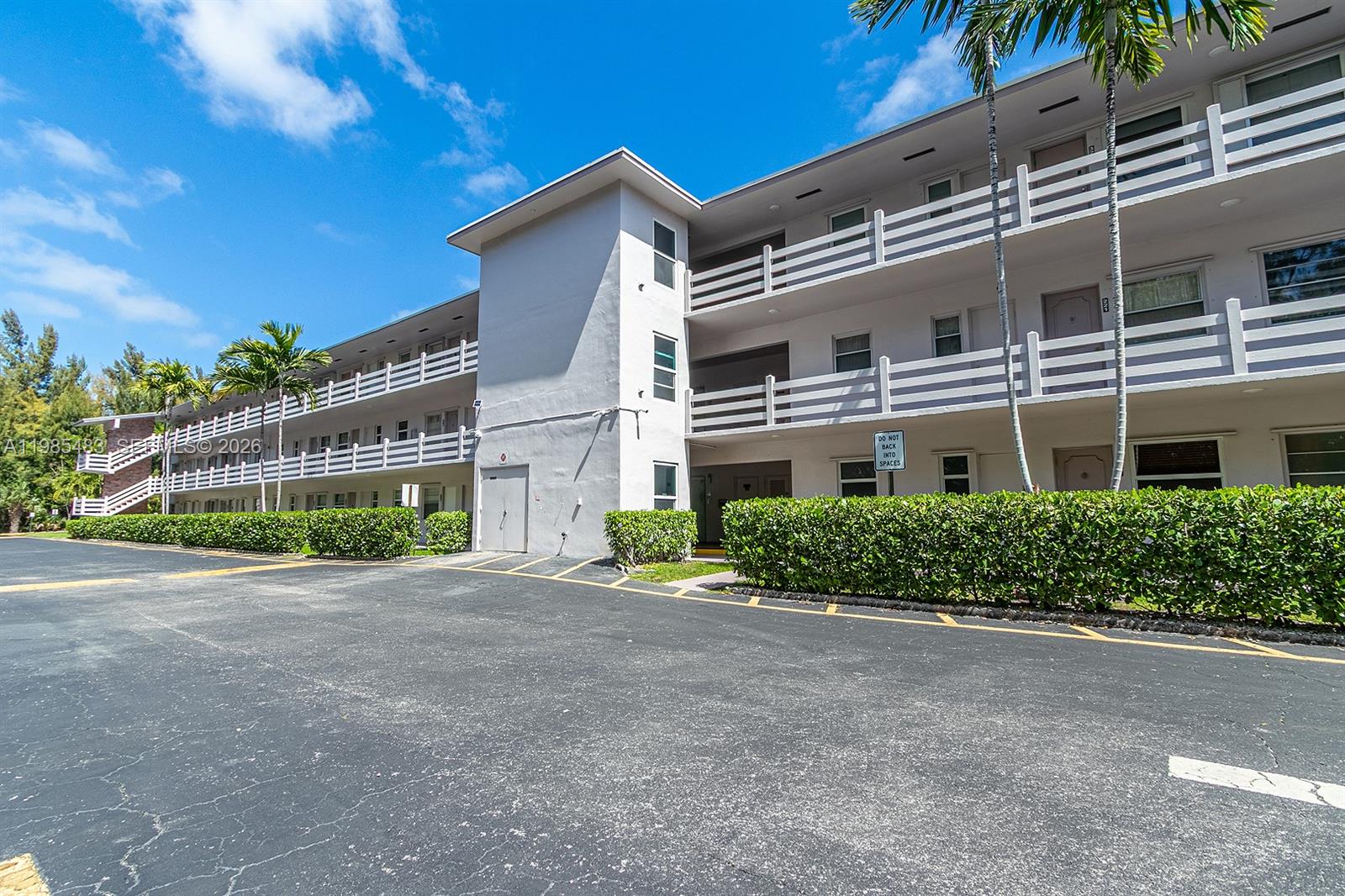 700 Layne Blvd # 118