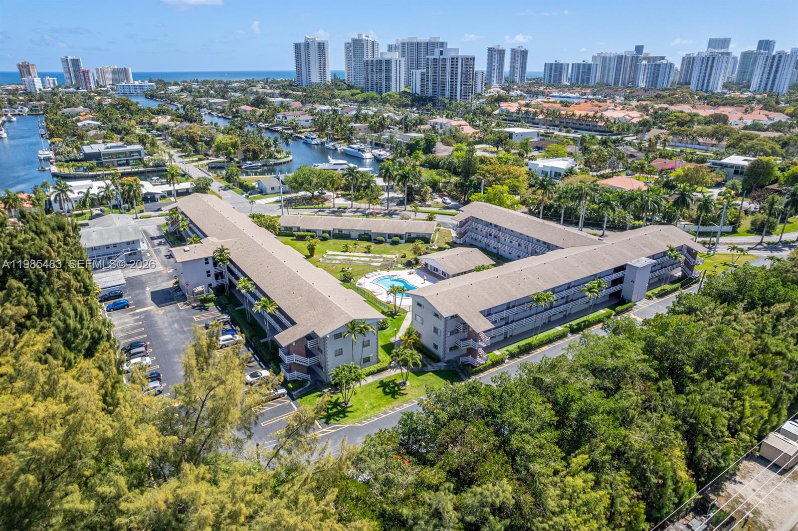 700 Layne Blvd # 118