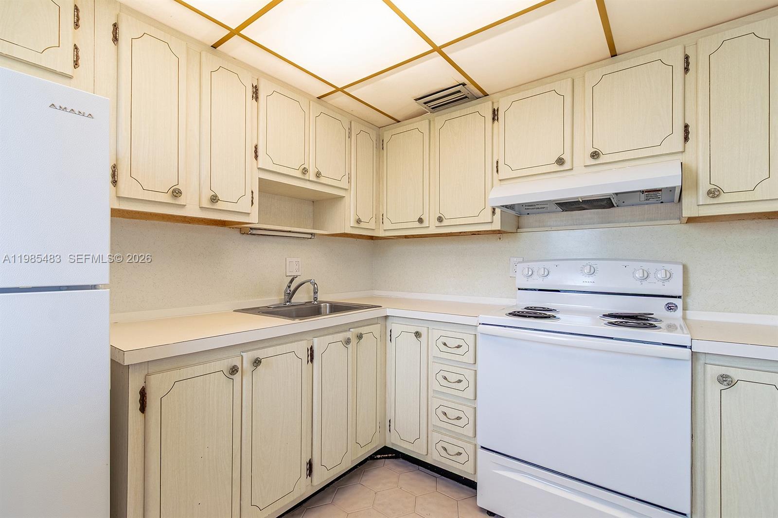 700 Layne Blvd # 118