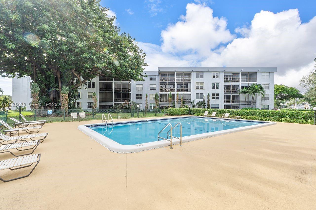 109 Royal Park Dr # 2F